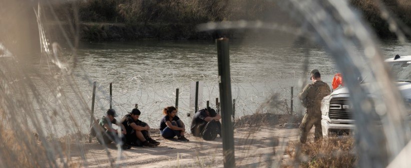 ¡Tiran la ley contra migrantes en Texas!